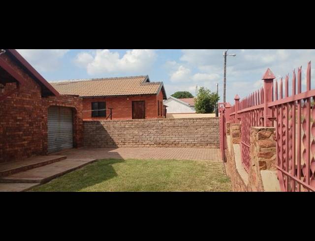 2 BEDROOM HOUSE FOR SALE IN SOSHANGUVE WW